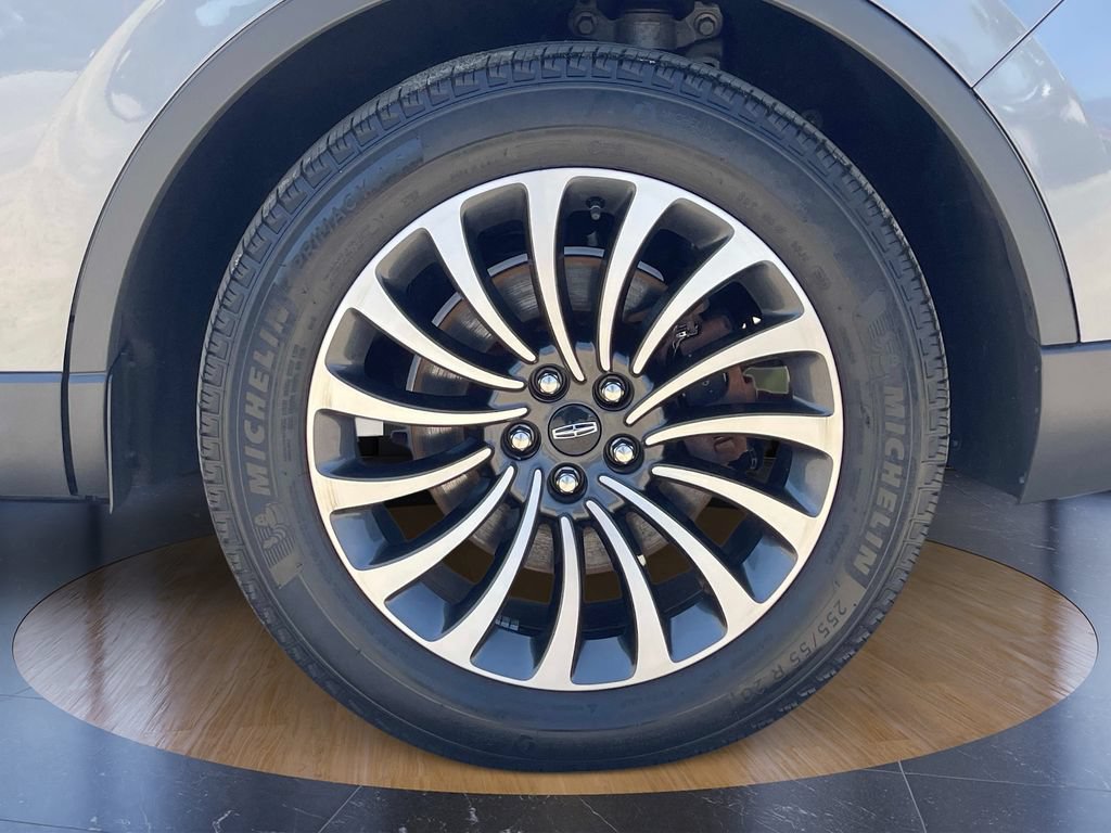 Used 2023 Lincoln Aviator 2WD w/ Premium Package image 30