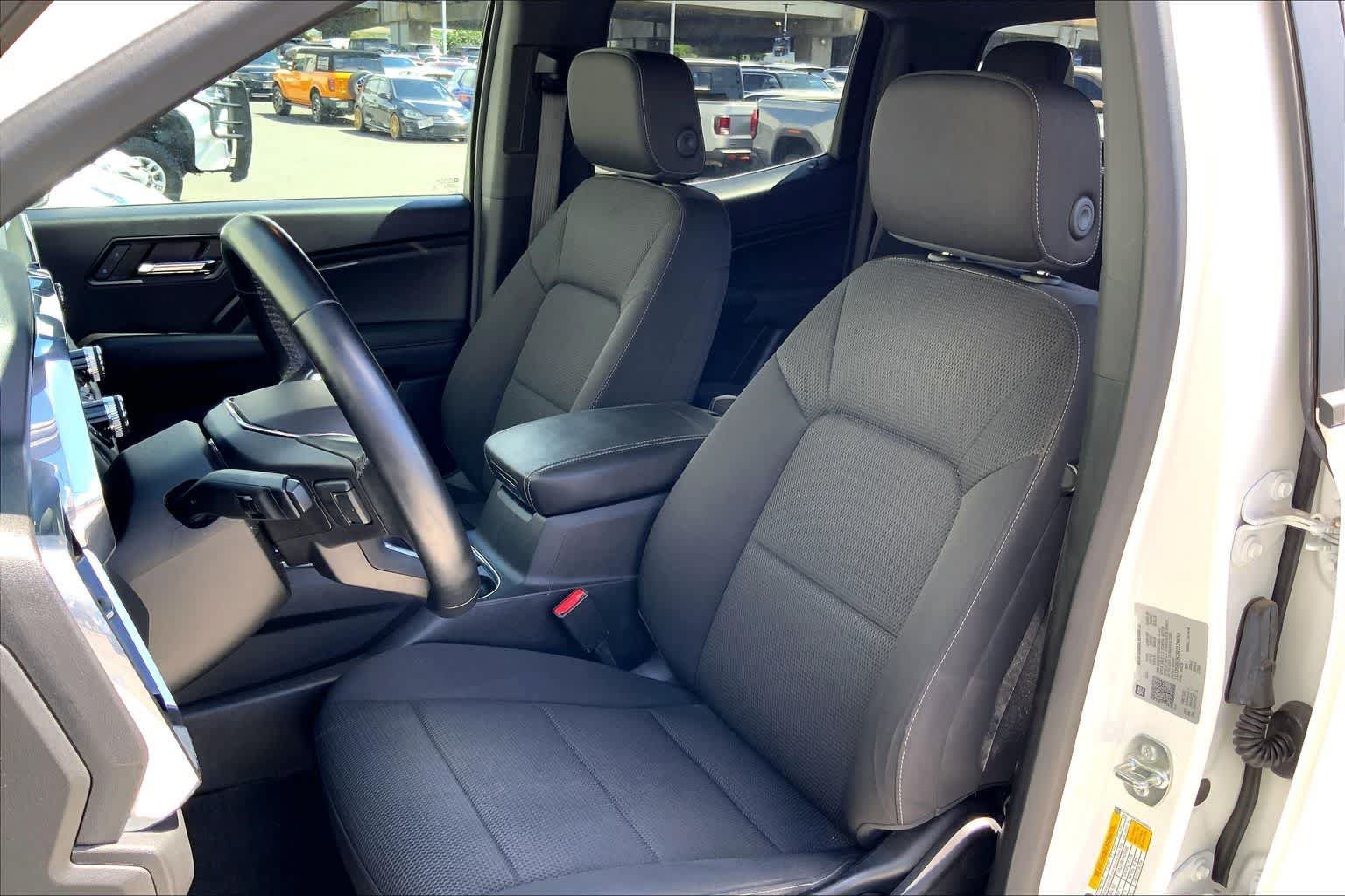 Used 2024 GMC Canyon Elevation w/ Convenience Package RWD image 11