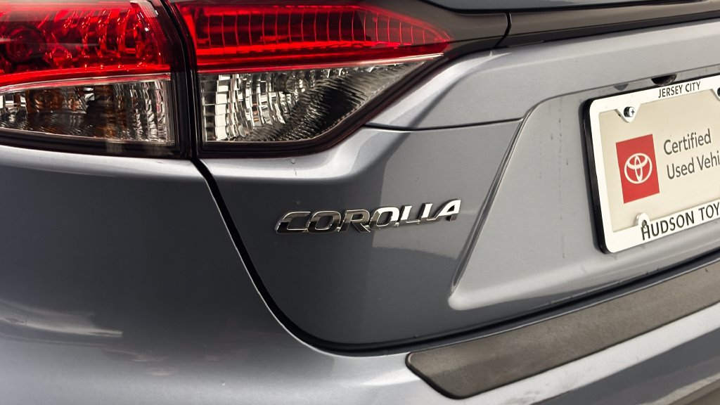 Certified 2024 Toyota Corolla LE AWD/4WD image 8