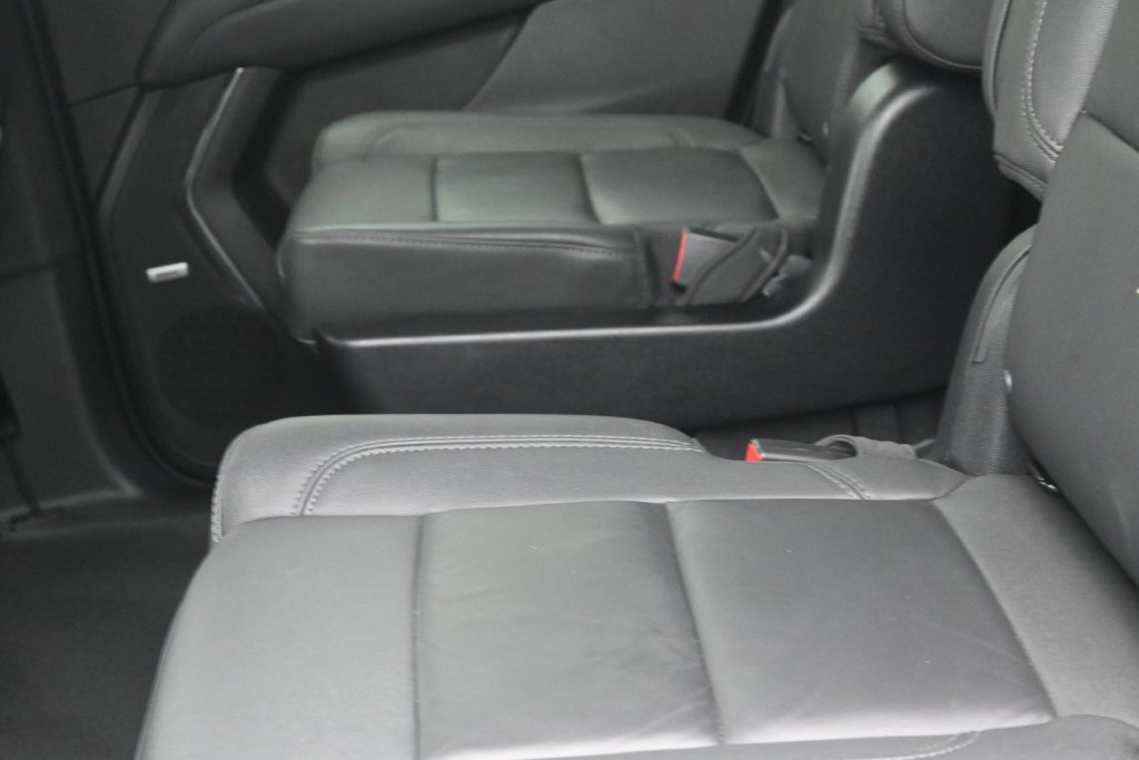 Used 2025 Chevrolet Tahoe LT w/ Comfort Package RWD image 11