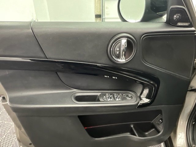 Used 2020 MINI Cooper Countryman S w/ Premium Package image 16