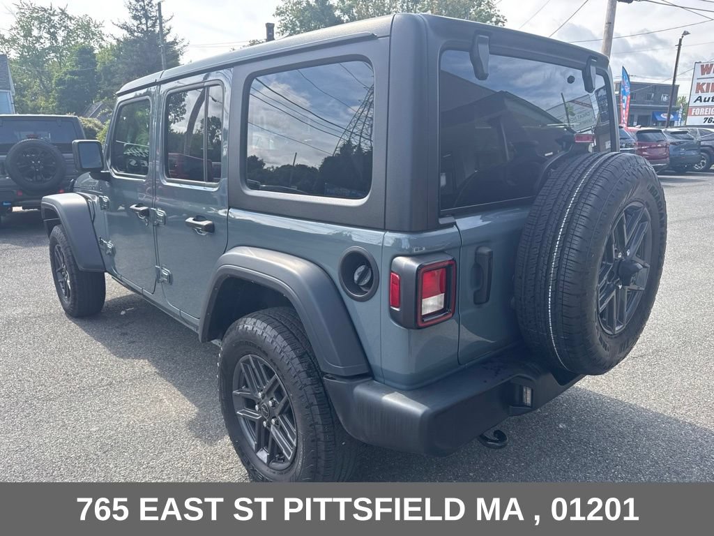 Used 2024 Jeep Wrangler Unlimited Sport AWD/4WD image 6