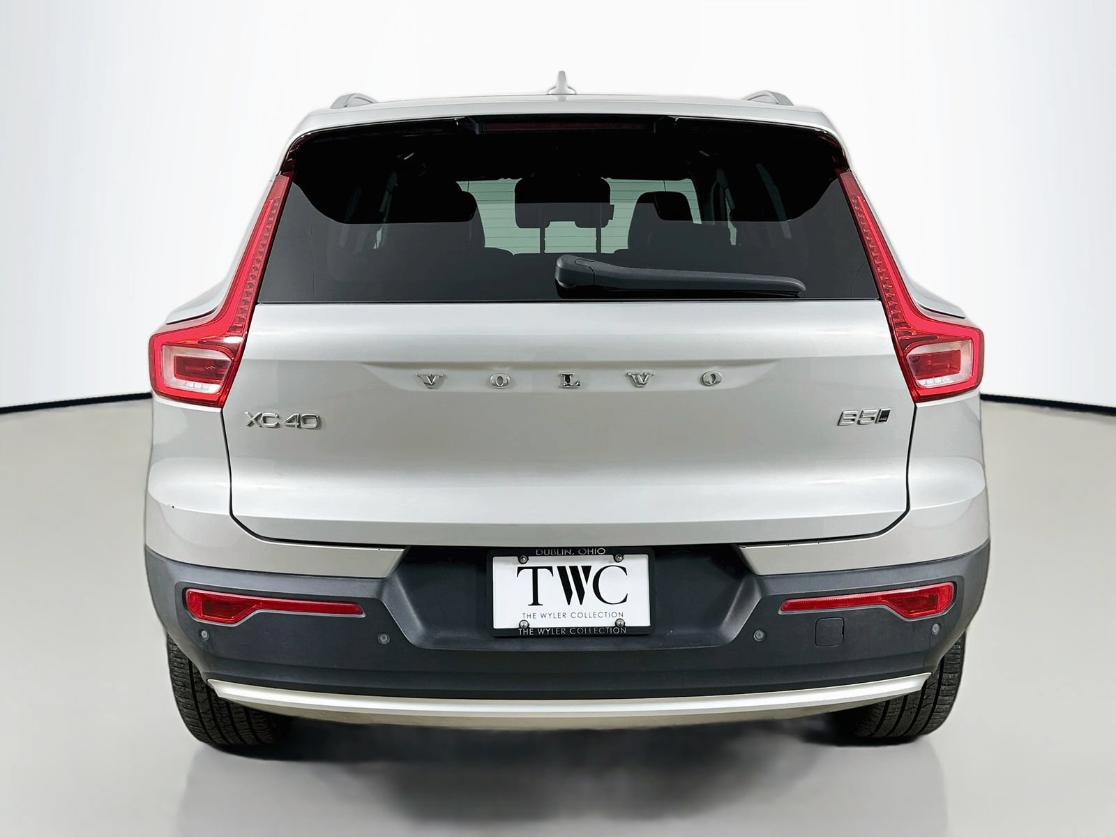 Used 2023 Volvo XC40 B5 Ultimate w/ Protection Package Premier AWD/4WD image 6