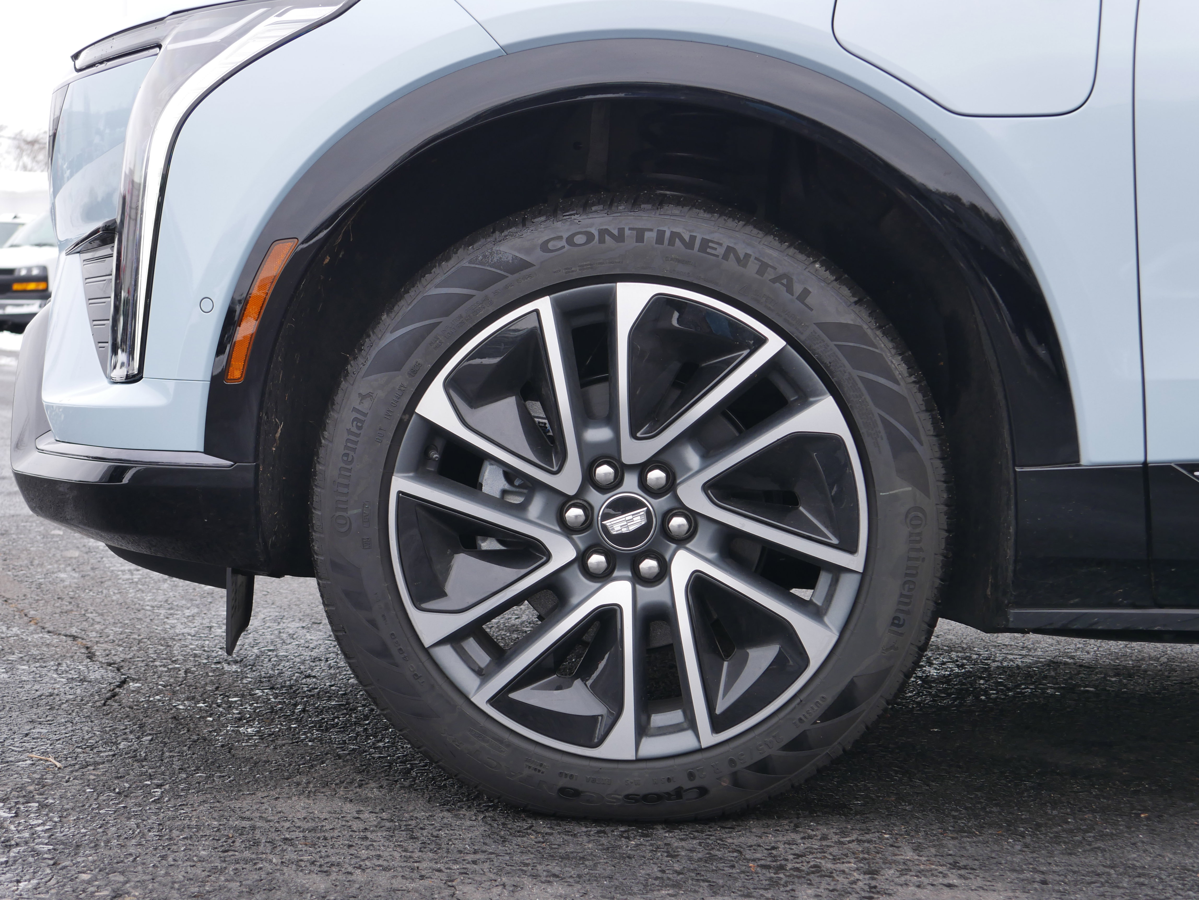 Certified 2025 Cadillac Optiq Sport 1 w/ LPO, Floor Liner Package image 11