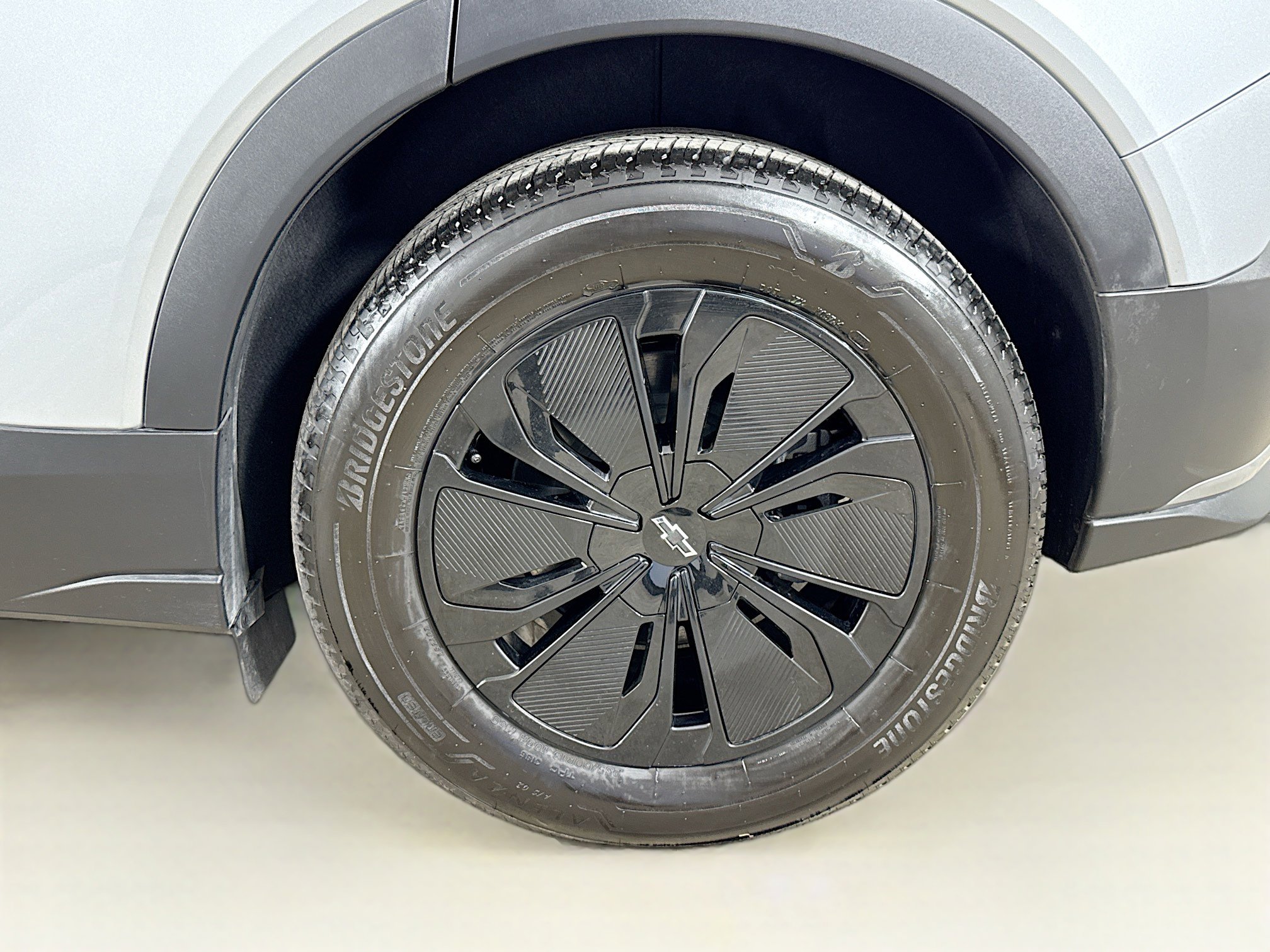 Used 2025 Chevrolet Blazer EV LT image 32