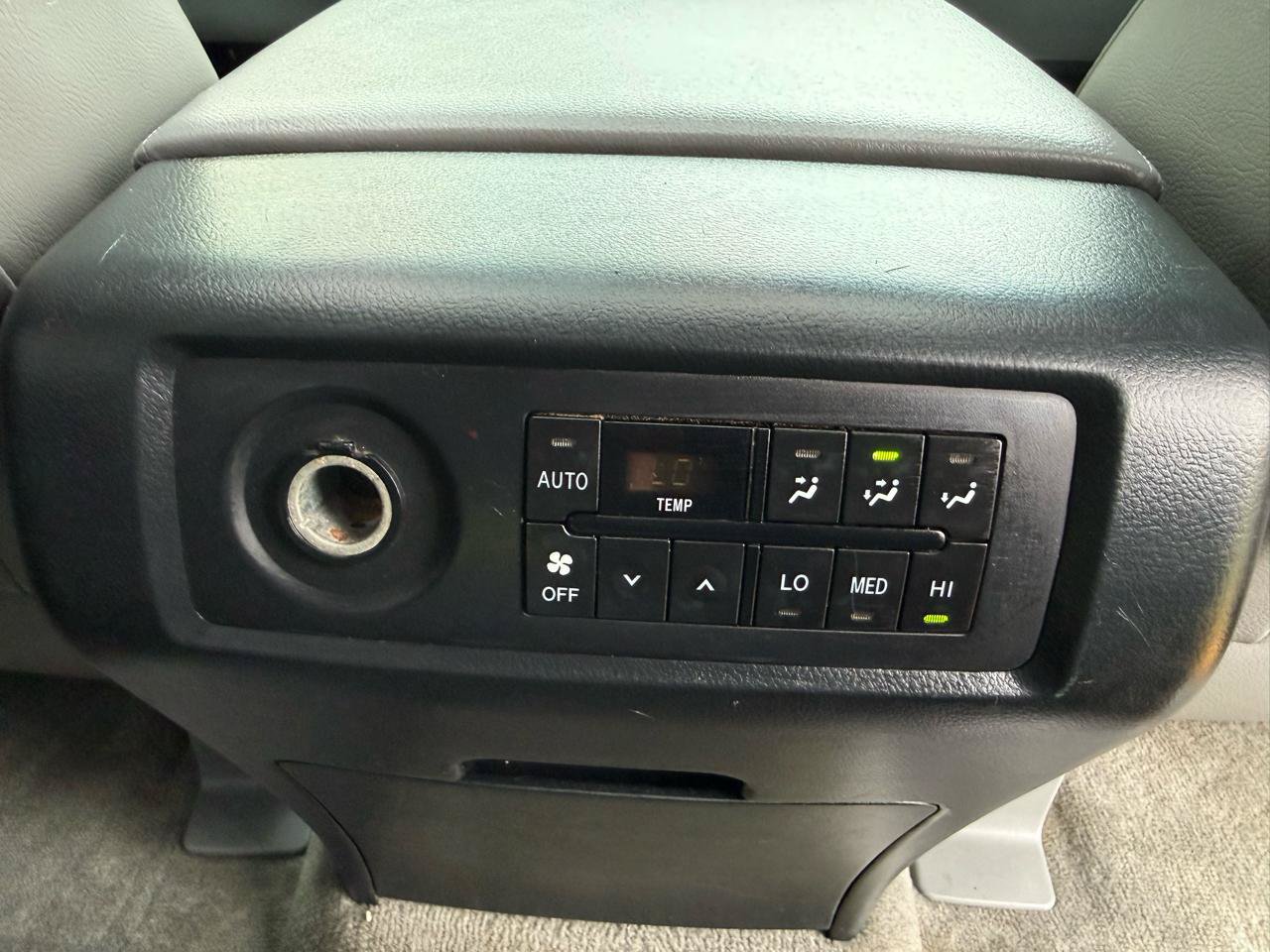 Used 2008 Toyota Sequoia Limited AWD/4WD image 34