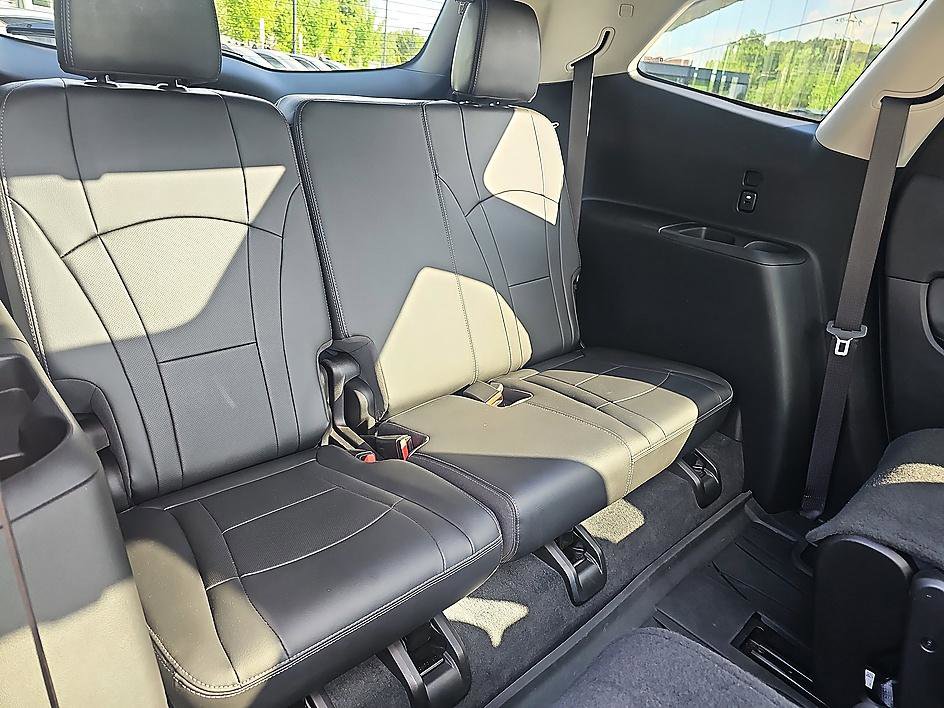 Used 2021 Buick Enclave Avenir w/ Avenir Technology Package image 35