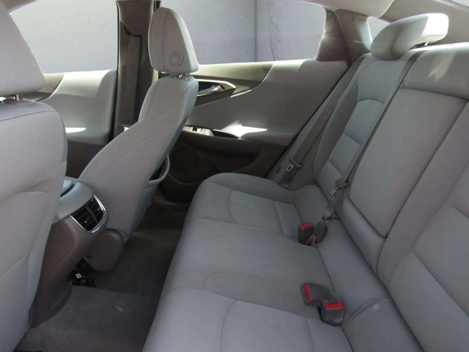Used 2024 Chevrolet Malibu LT FWD image 12