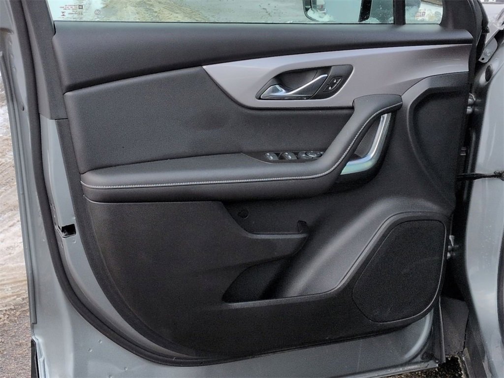 Certified 2025 Chevrolet Blazer LT w/ Driver Confidence Package image 22