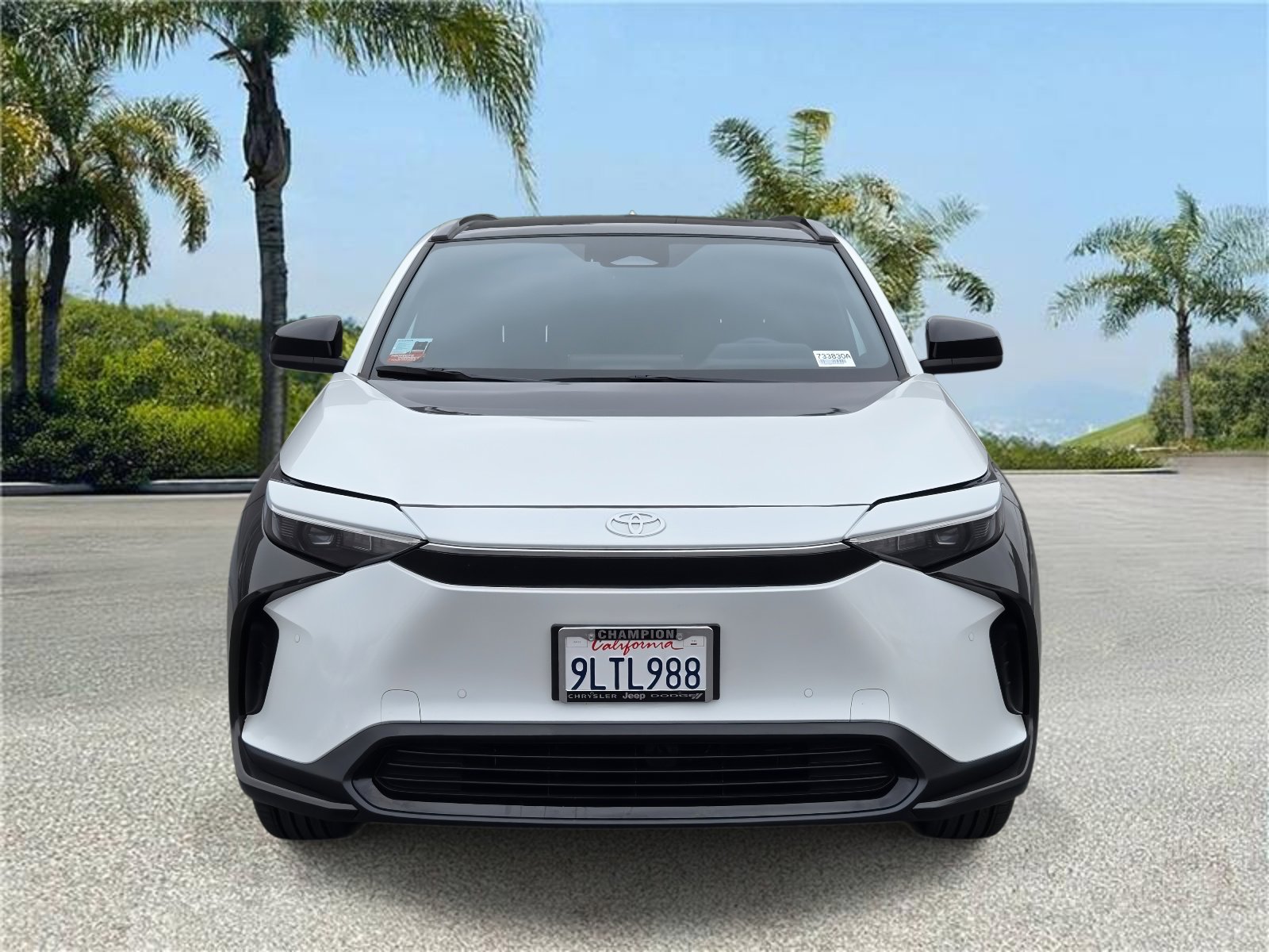 Used 2024 Toyota bZ4X FWD image 3