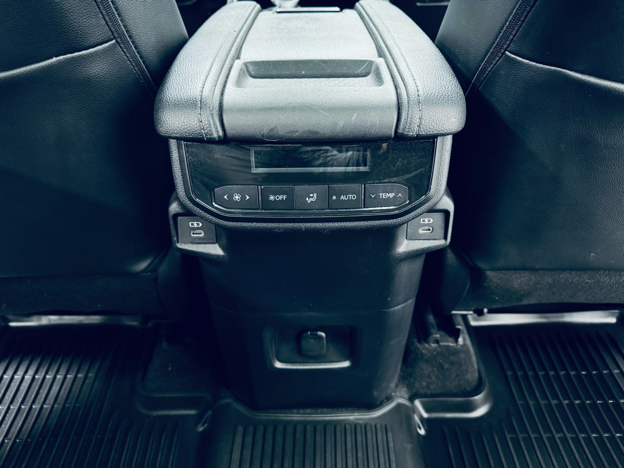 Used 2024 Toyota Grand Highlander AWD Hybrid image 37