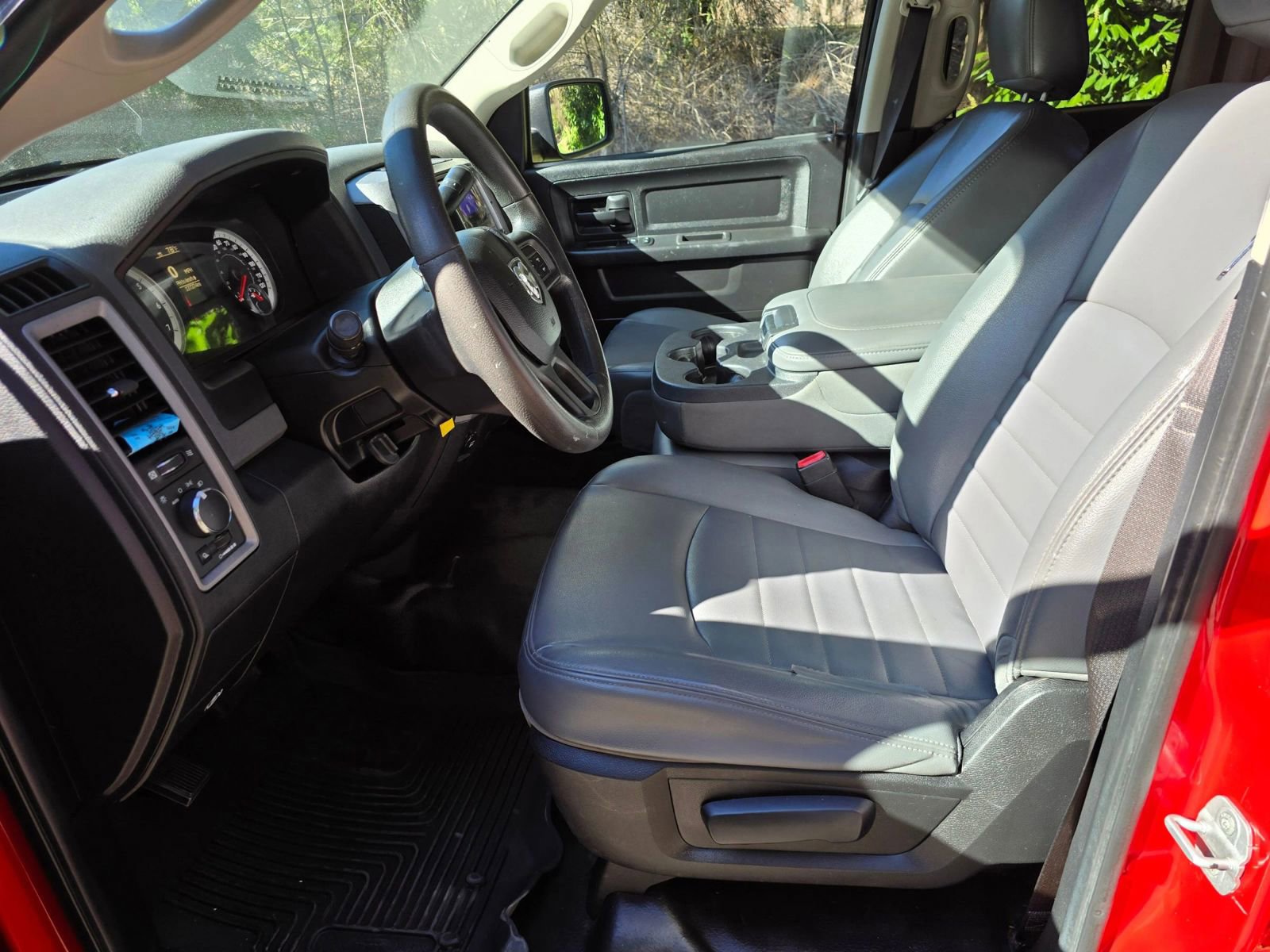 Used 2014 RAM 1500 ST RWD image 20