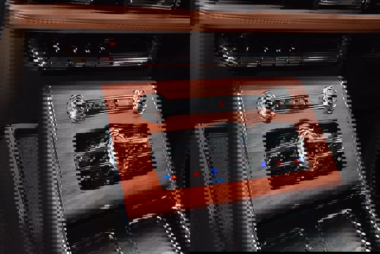 Used 2022 Lincoln Aviator Reserve w/ Equipment Group 201A image 33