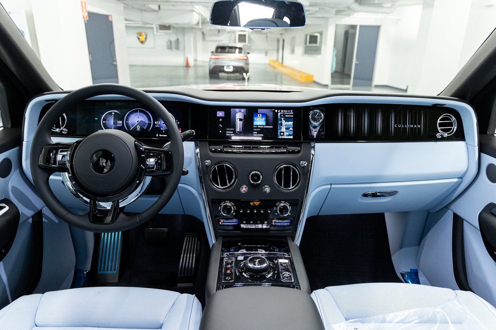 New 2027 Rolls-Royce Cullinan AWD/4WD image 35