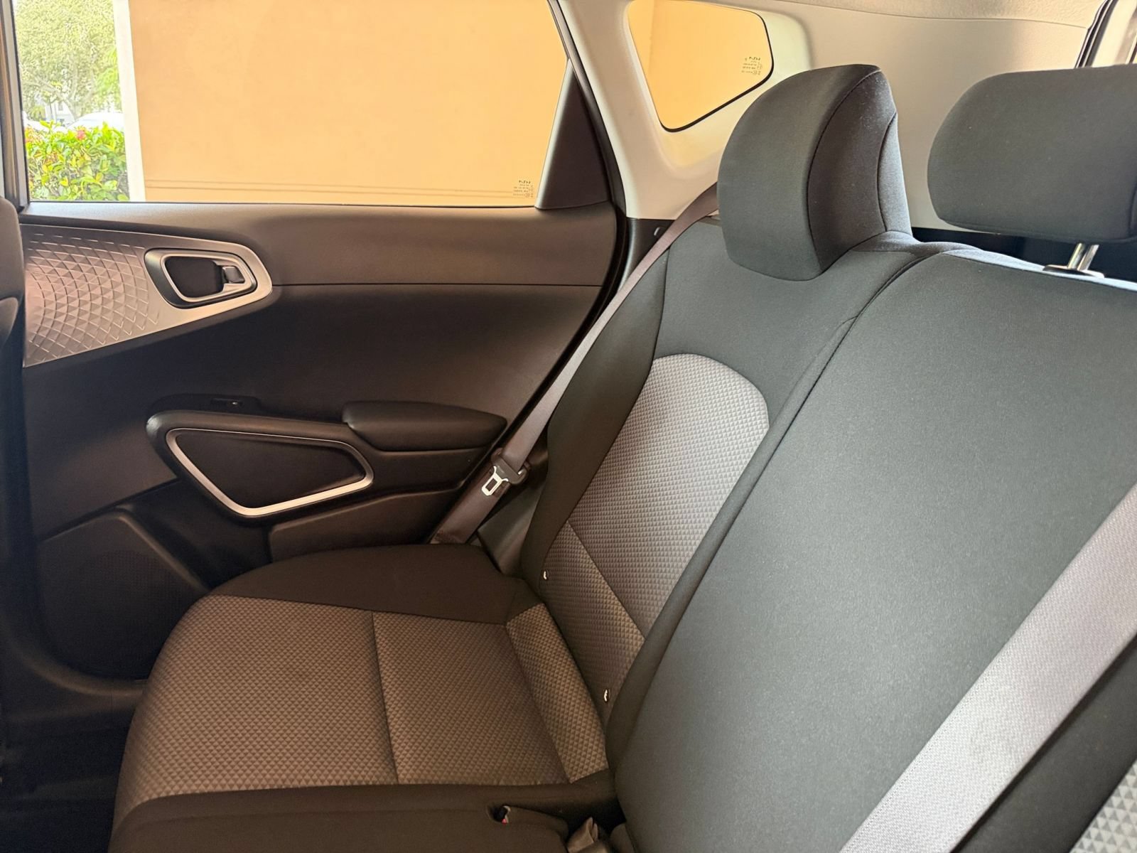 Used 2025 Kia Soul LX w/ LX Technology Package FWD image 33