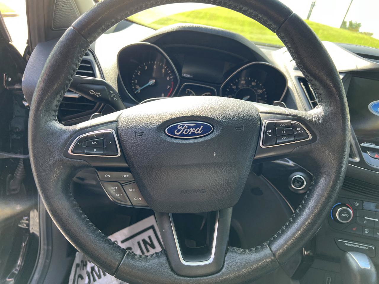 Used 2017 Ford Escape Titanium FWD image 21