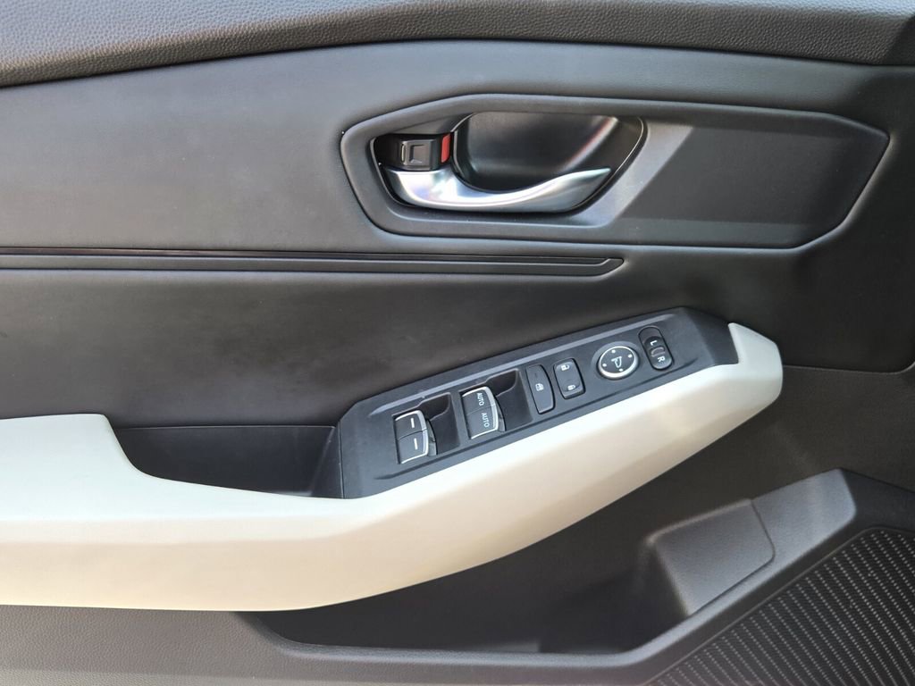 Used 2024 Honda Accord EX image 25