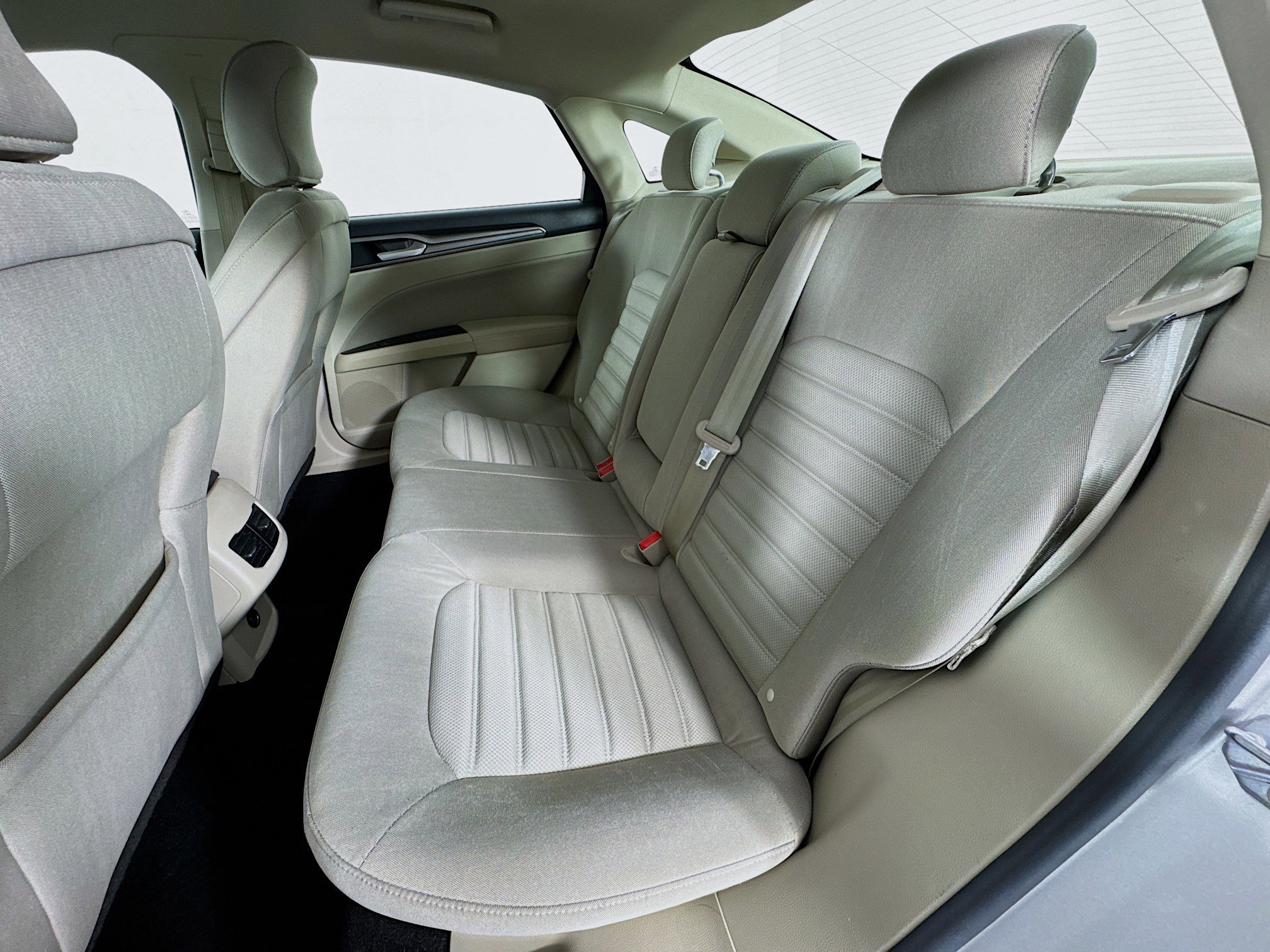 Used 2019 Ford Fusion SE image 23