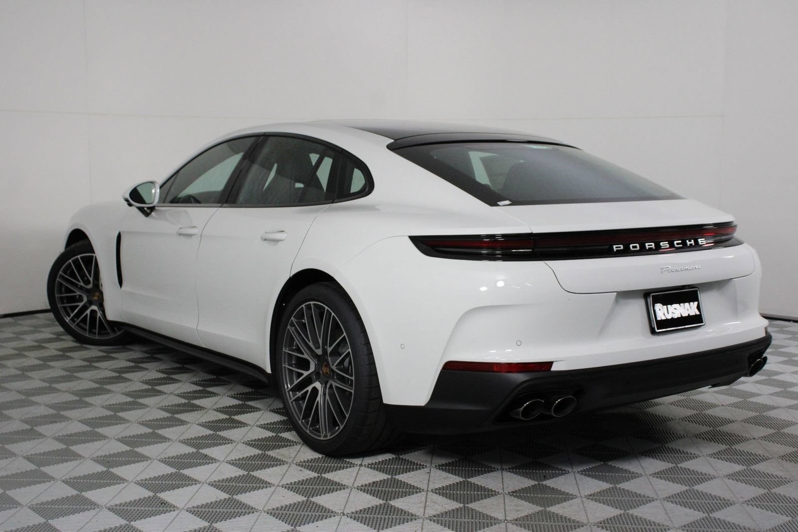 New 2026 Porsche Panamera RWD image 3