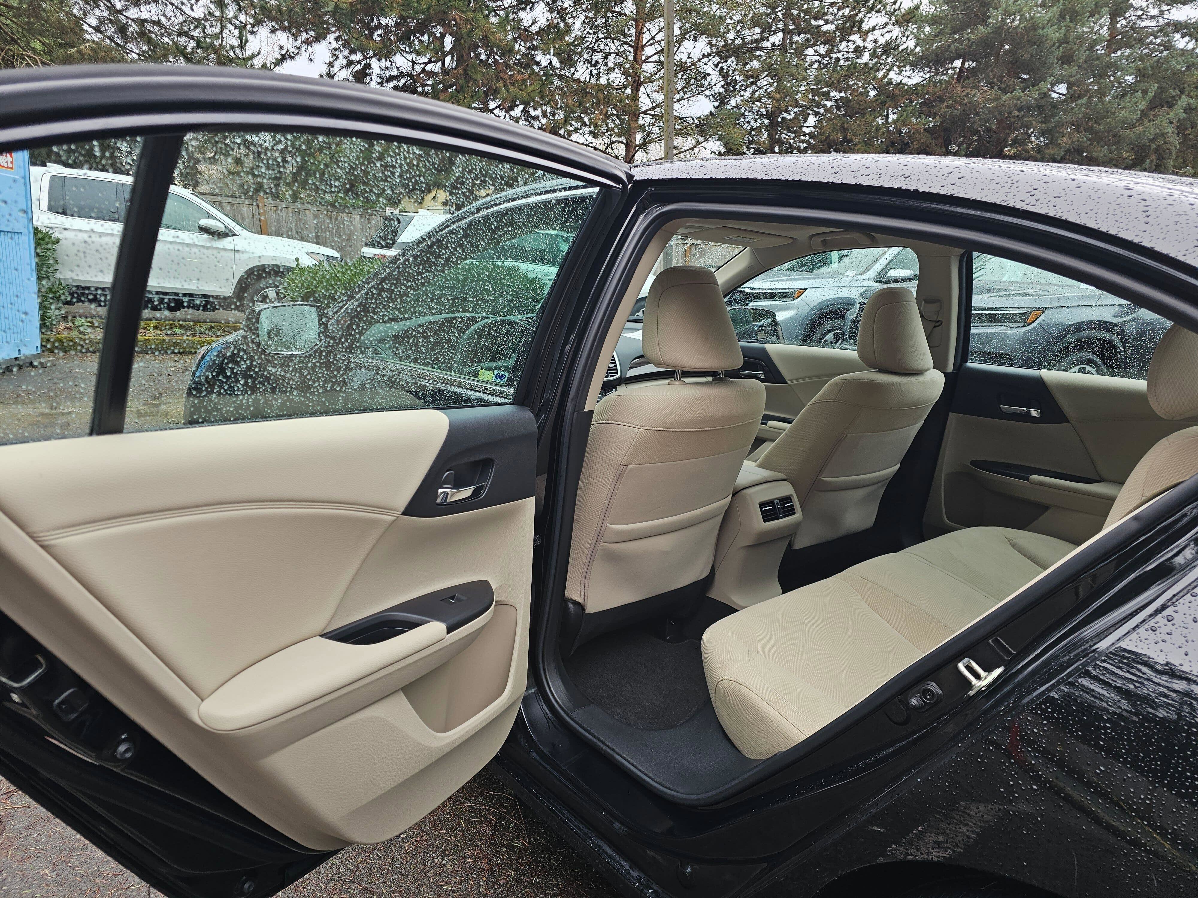 Used 2016 Honda Accord EX image 16