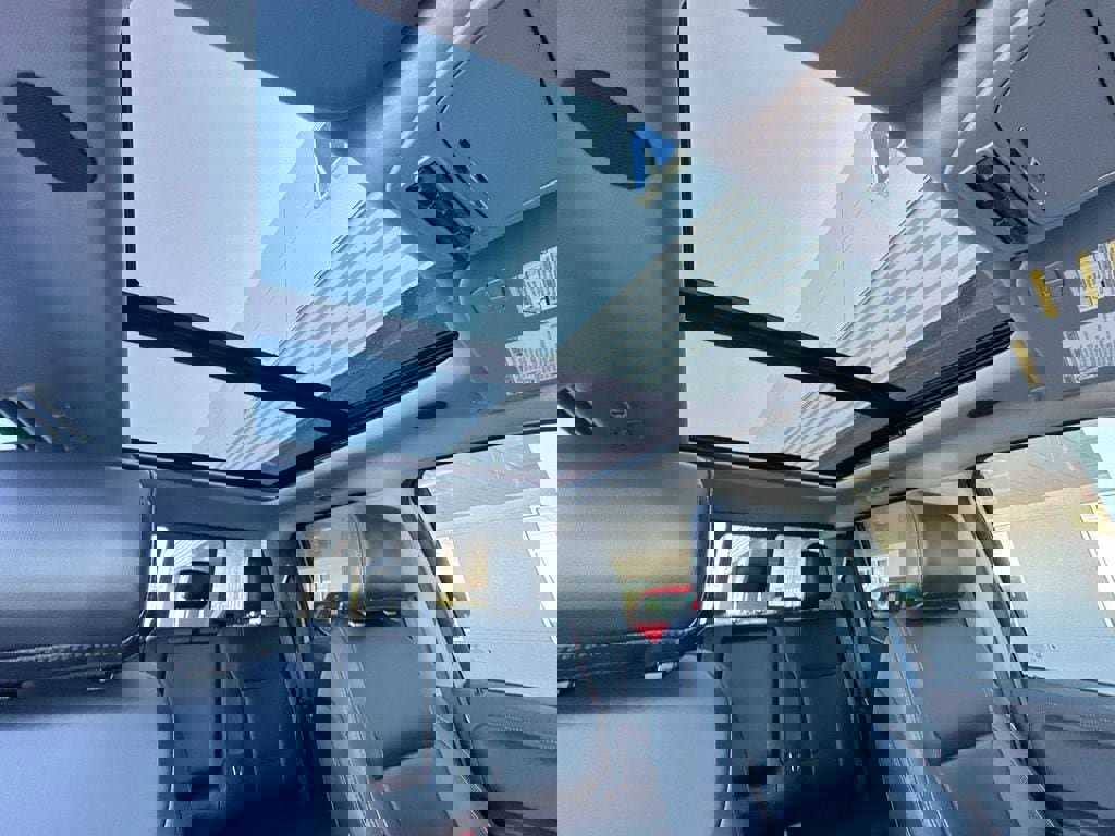 New 2025 Ford F350 Lariat w/ Lariat Ultimate Package image 31