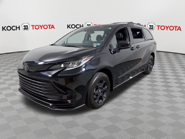New 2026 Toyota Sienna XLE Woodland Edition AWD/4WD image 3