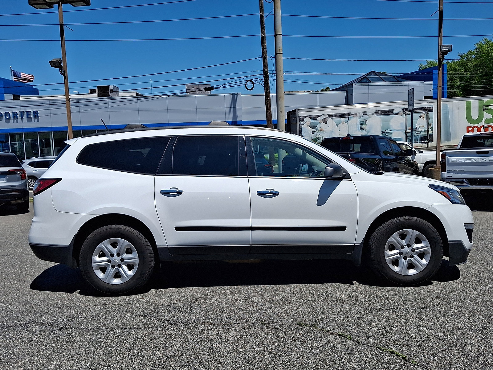 Used 2017 Chevrolet Traverse LS w/ LPO, 'HIT The Road' Package AWD/4WD image 7
