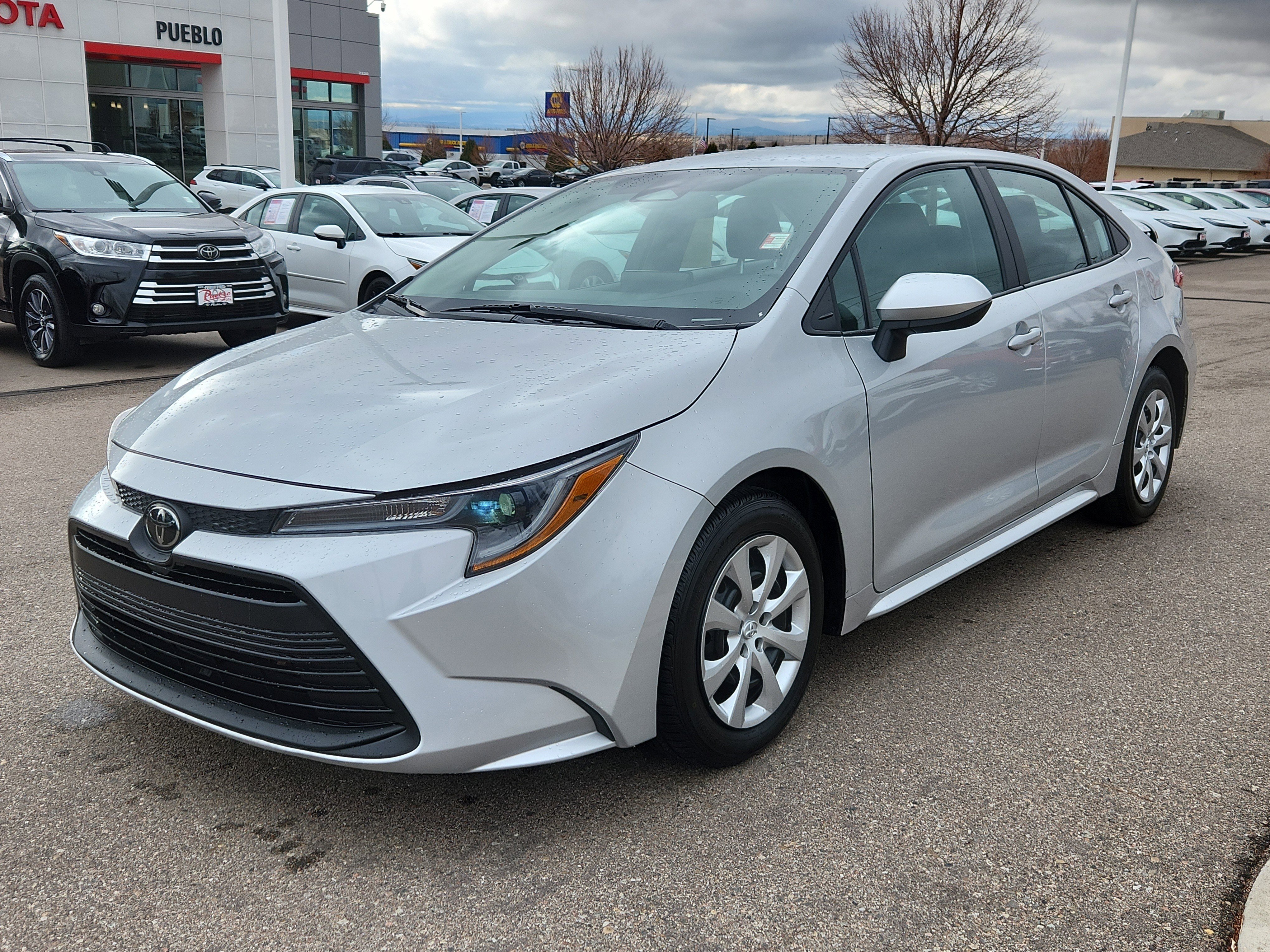 Used 2024 Toyota Corolla LE image 4