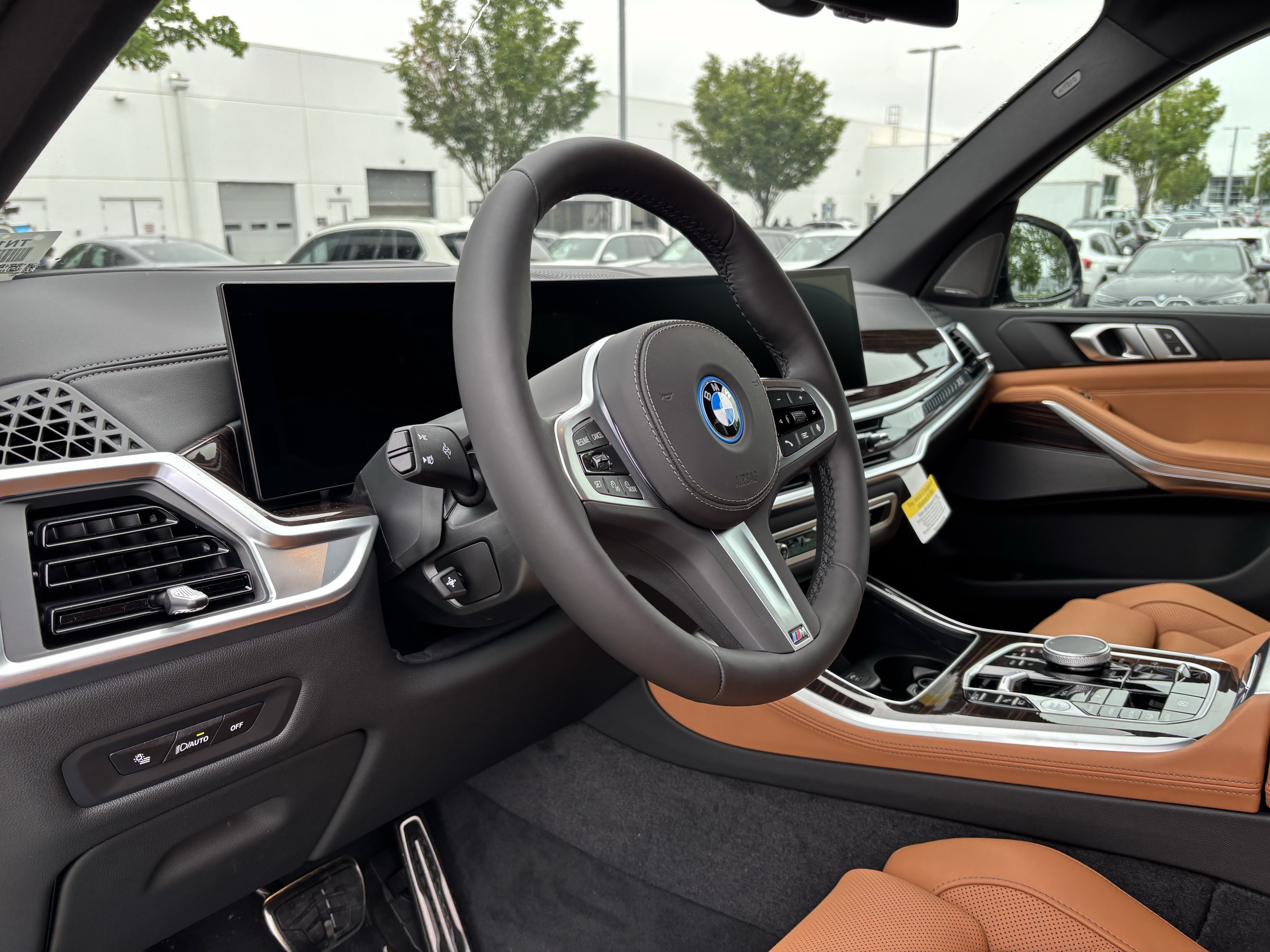 New 2026 BMW X5 xDrive50e w/ M Sport Package AWD/4WD image 16