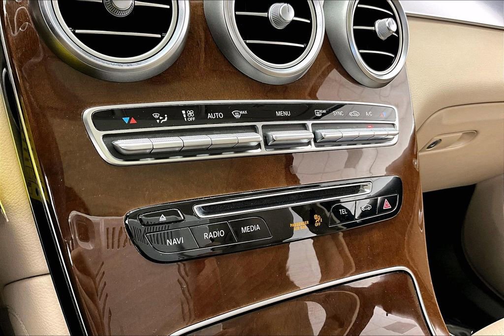 Used 2017 Mercedes-Benz GLC 300 4MATIC image 31