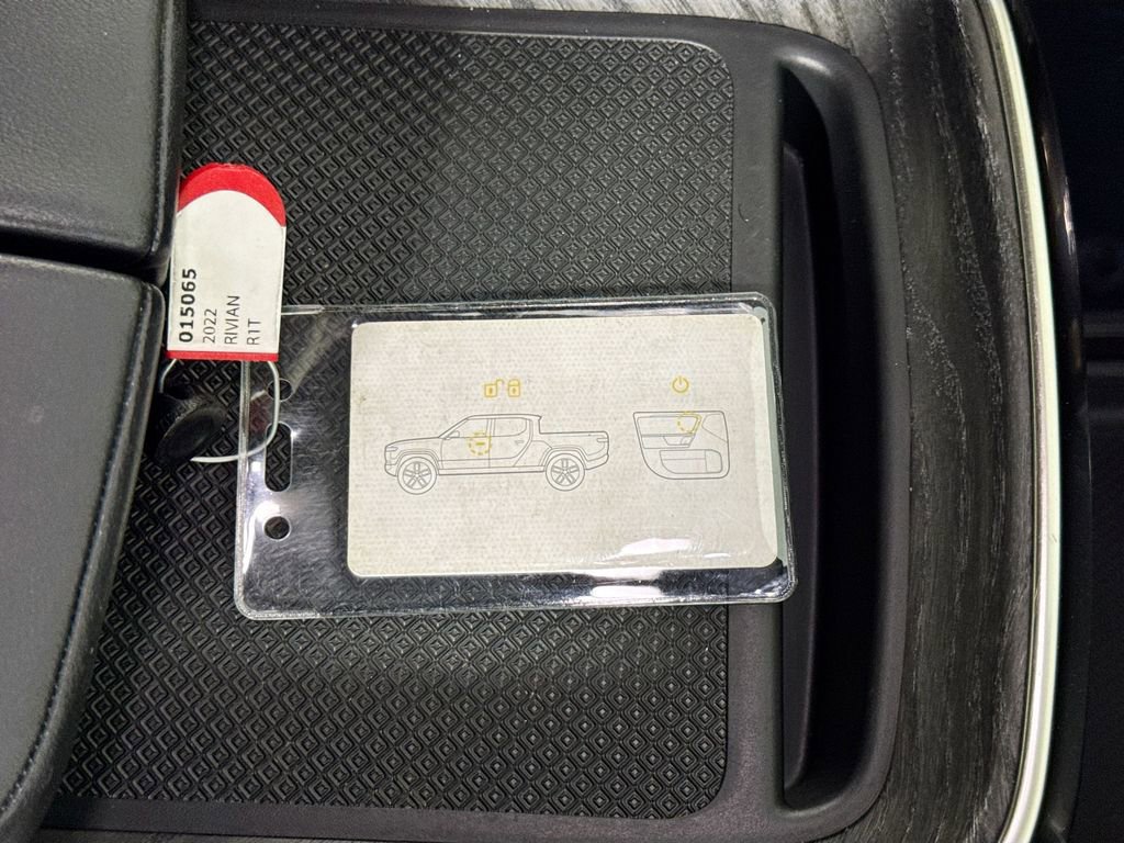 Used 2022 Rivian R1T Adventure image 38