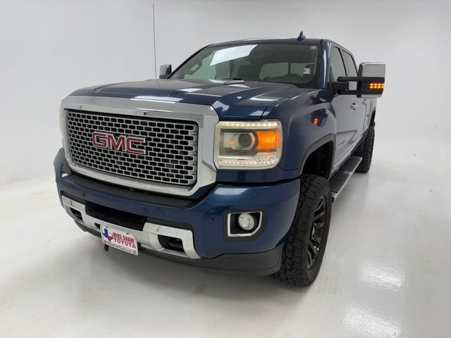 Used 2016 GMC Sierra 2500 Denali w/ Duramax Plus Package AWD/4WD image 4