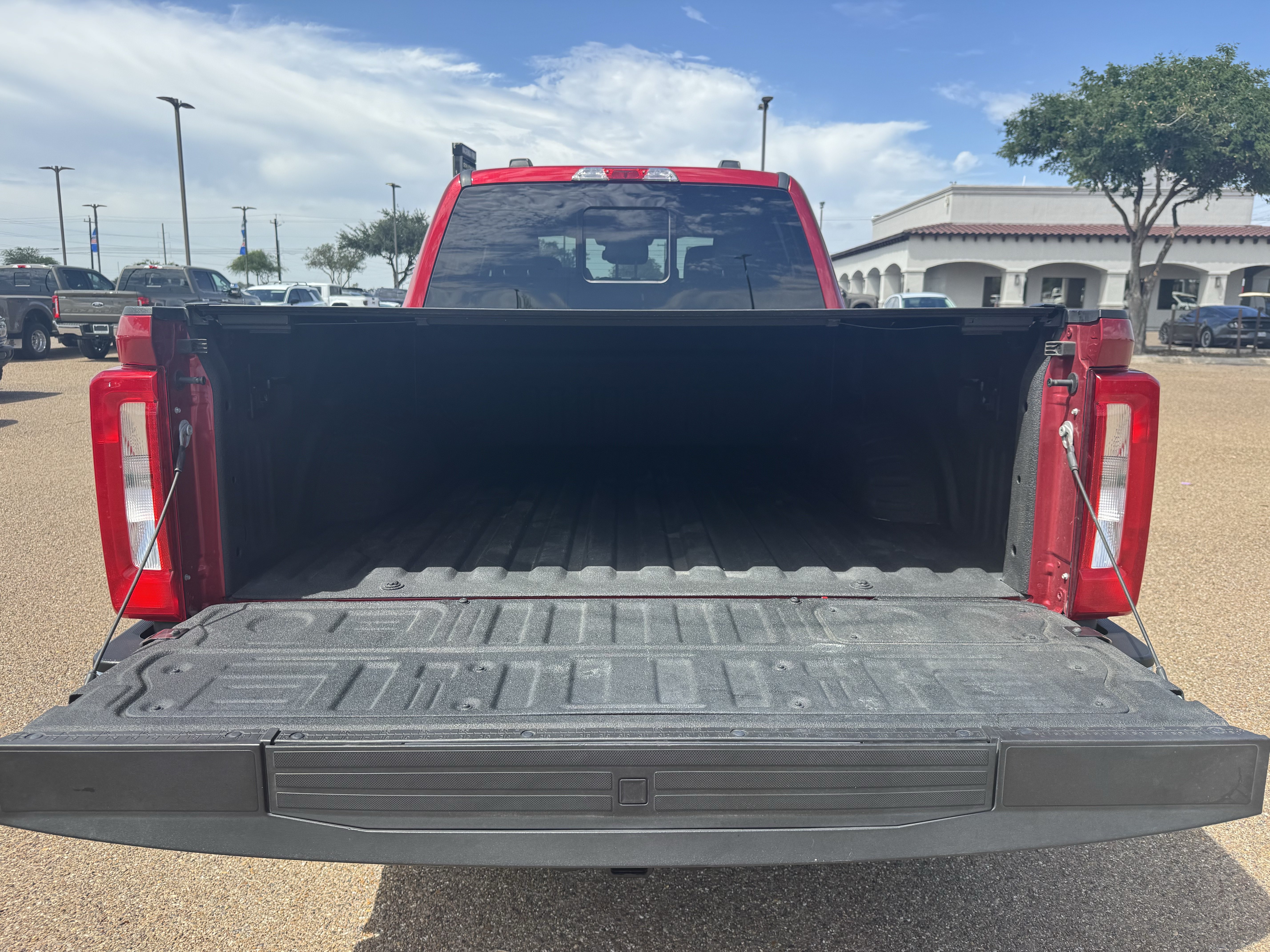 Certified 2023 Ford F250 XLT w/ FX4 Off-Road Package AWD/4WD image 29