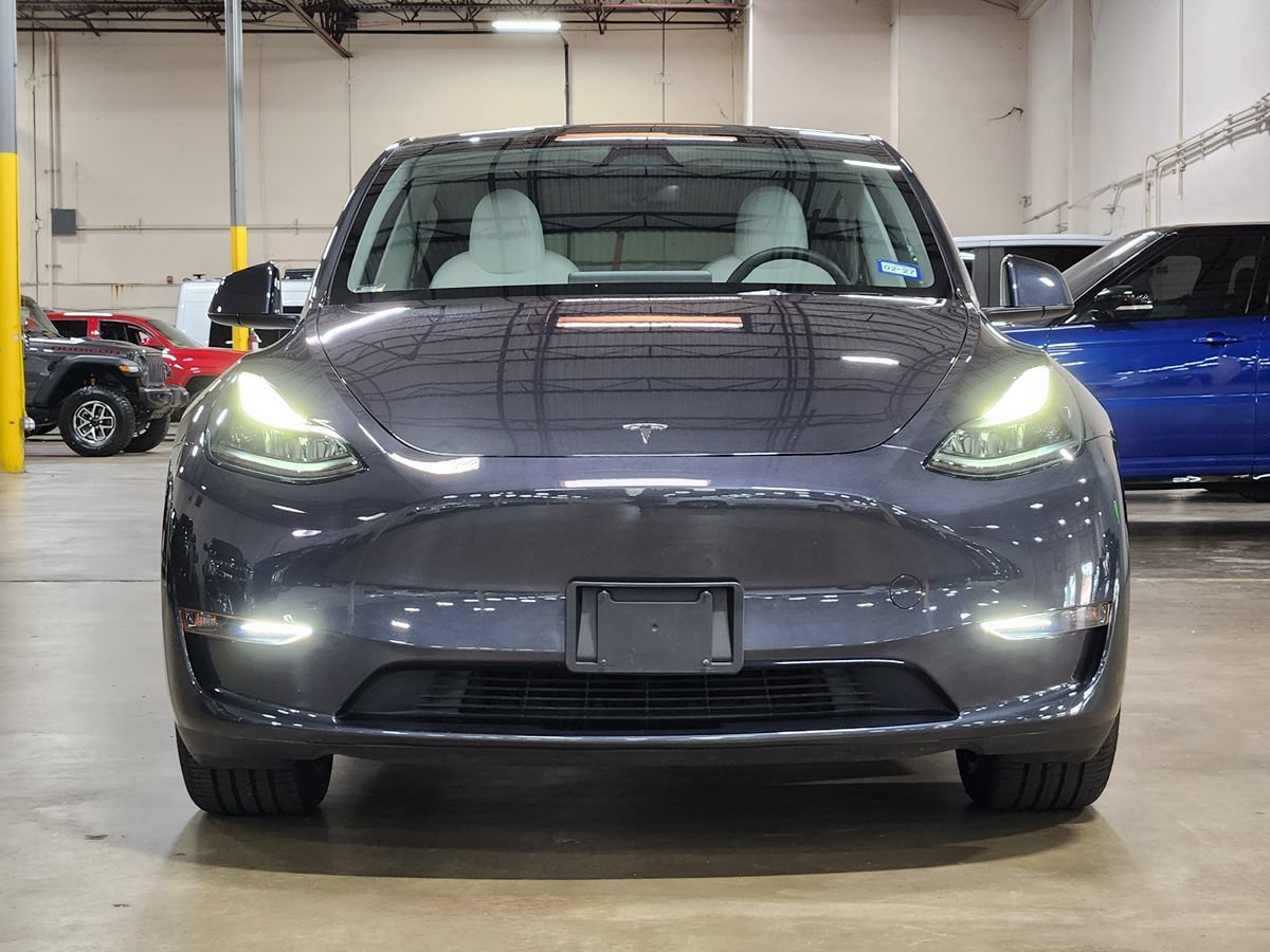 Used 2024 Tesla Model Y Long Range AWD/4WD image 2