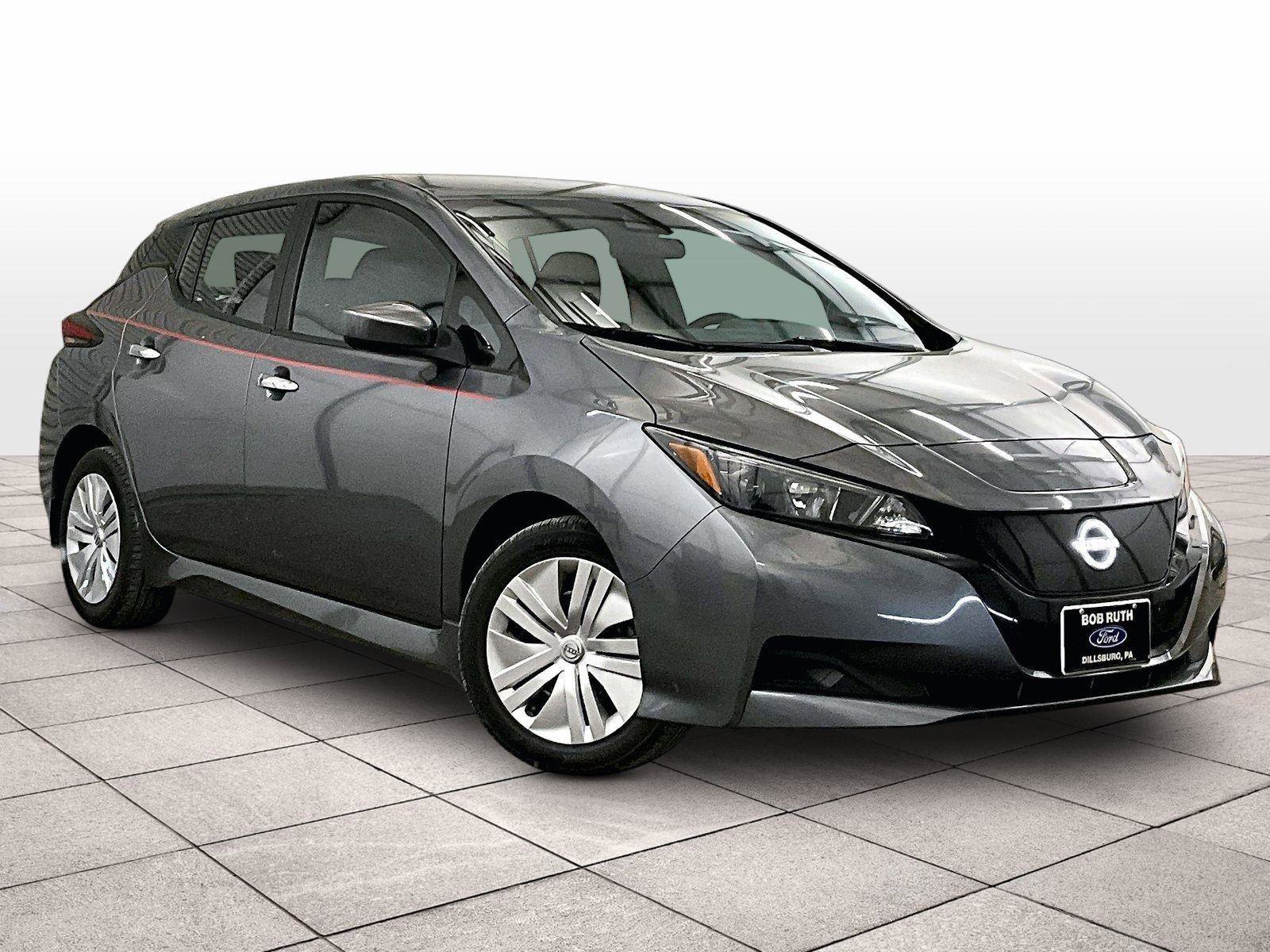 Used 2023 Nissan Leaf S image 2