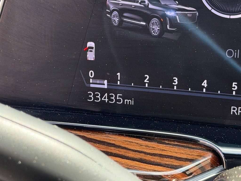 Used 2022 Cadillac Escalade ESV Premium Luxury AWD/4WD image 31
