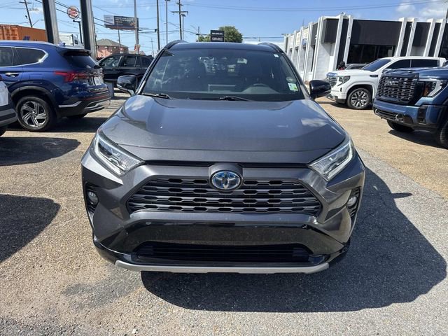 Used 2020 Toyota RAV4 XSE AWD/4WD image 2