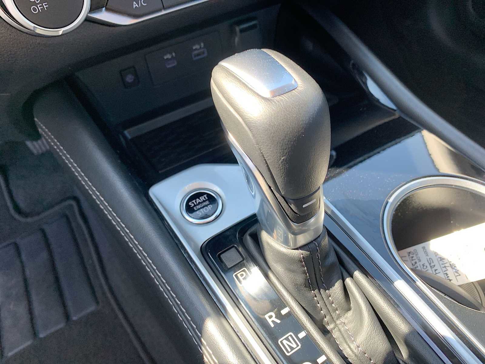Used 2024 Nissan Altima 2.5 SV w/ SV Premium Package image 16