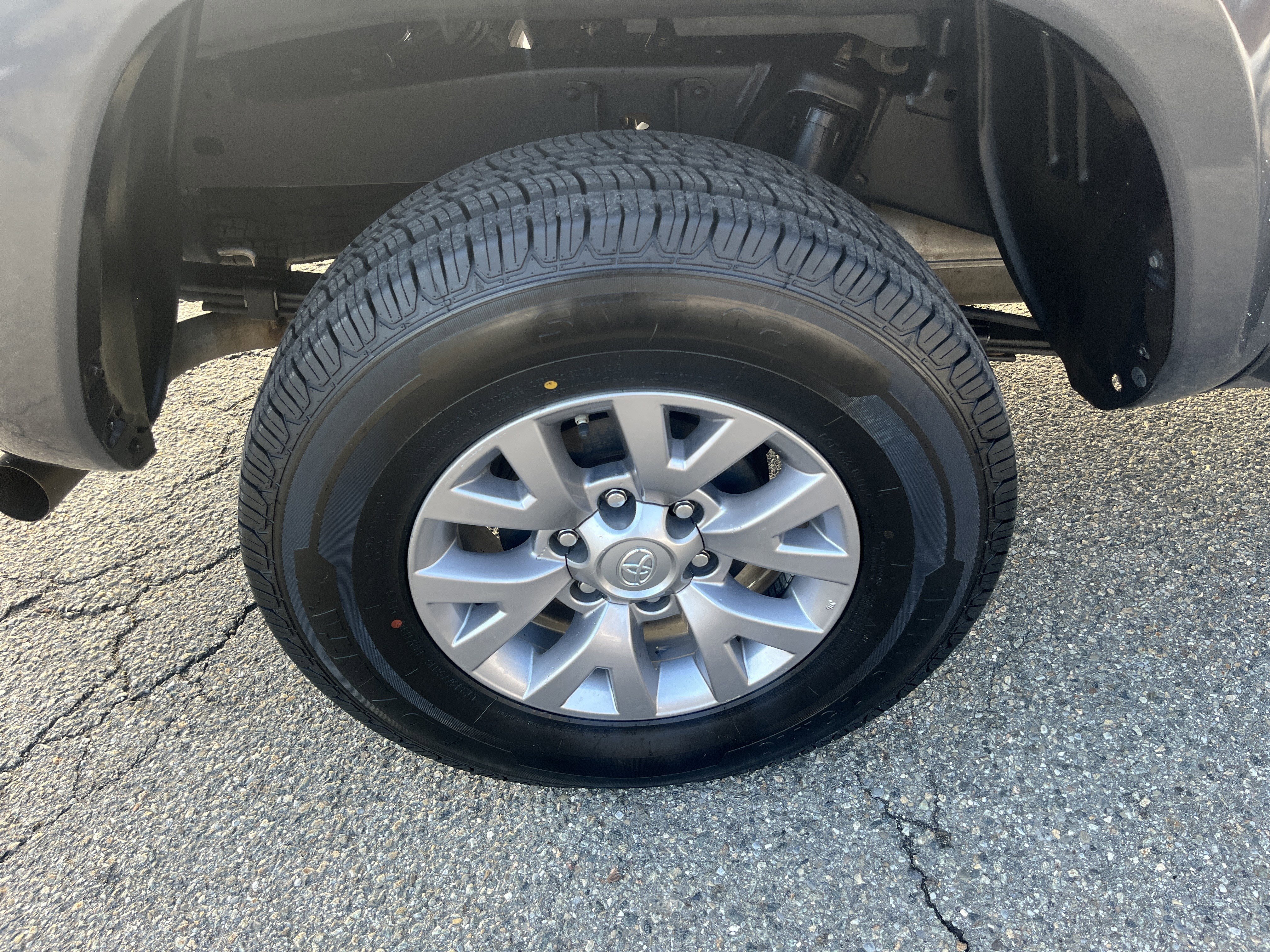 Used 2018 Toyota Tacoma SR5 image 12