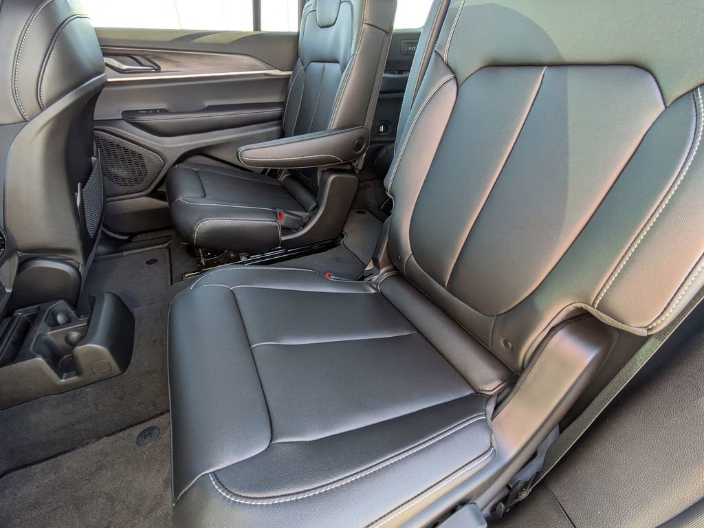 New 2025 Jeep Grand Cherokee L Limited image 31