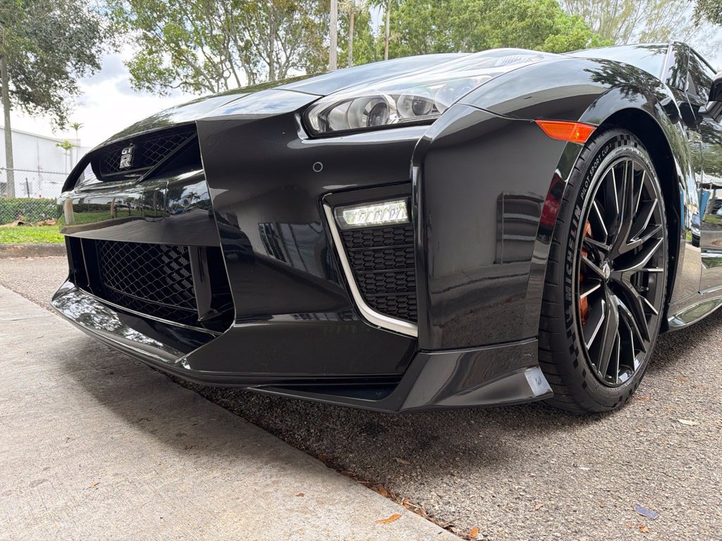 Used 2021 Nissan GT-R Premium AWD/4WD image 15