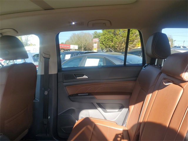 Certified 2023 Volkswagen Atlas SEL R-Line image 10