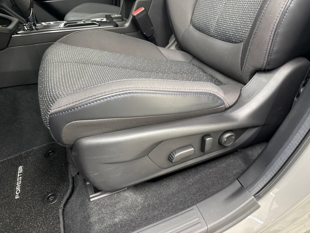 Used 2026 Subaru Forester Premium AWD/4WD image 13