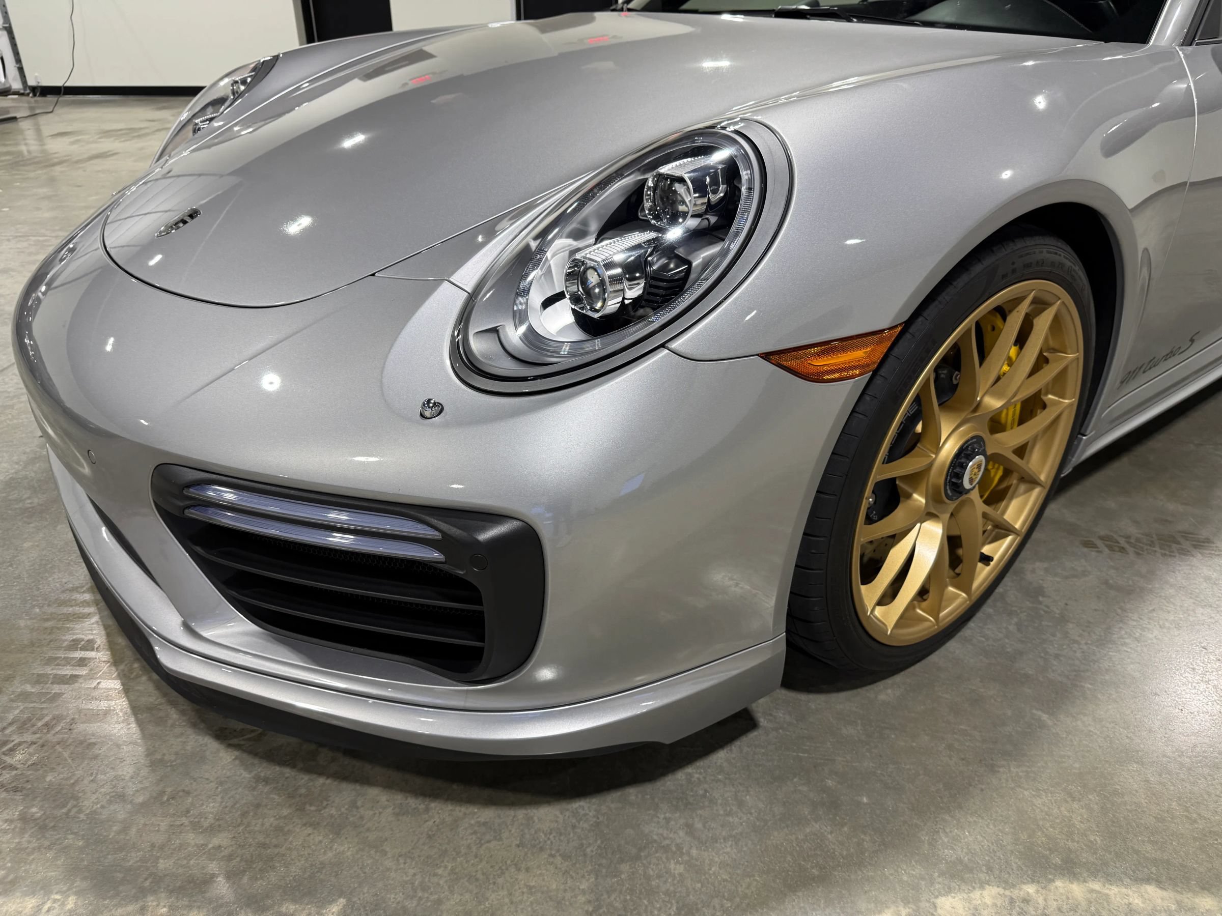 Used 2017 Porsche 911 Turbo S AWD/4WD image 21