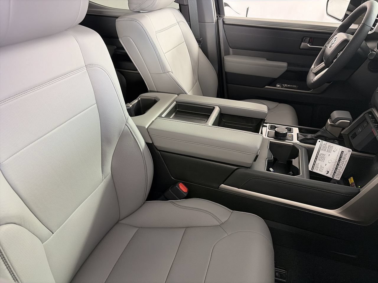 New 2026 Toyota Tundra Limited AWD/4WD image 24