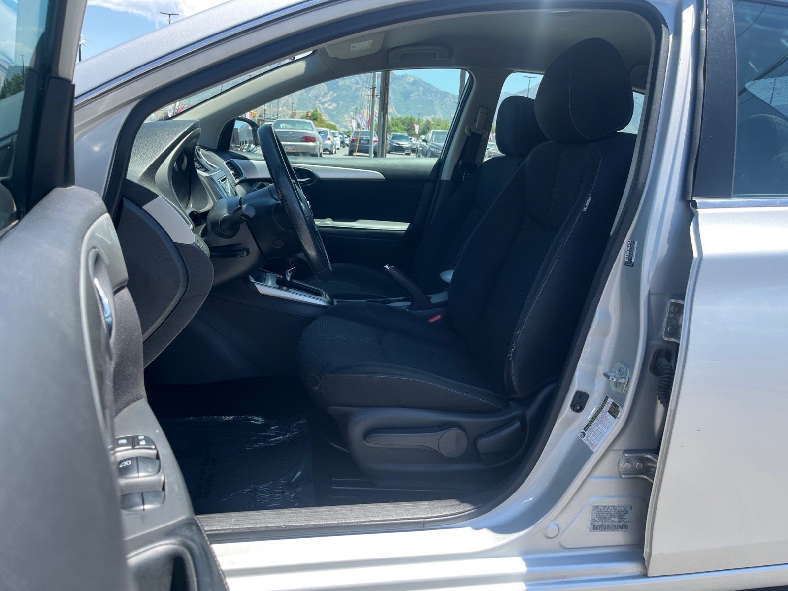 Used 2018 Nissan Sentra S FWD image 11
