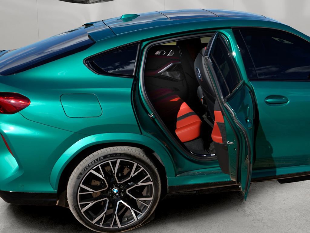 Used 2025 BMW X6 M Competition w/ Executive Package image 30