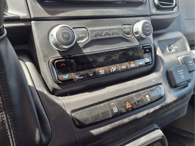 New 2026 RAM ProMaster 2500 w/ Convenience Group FWD image 16