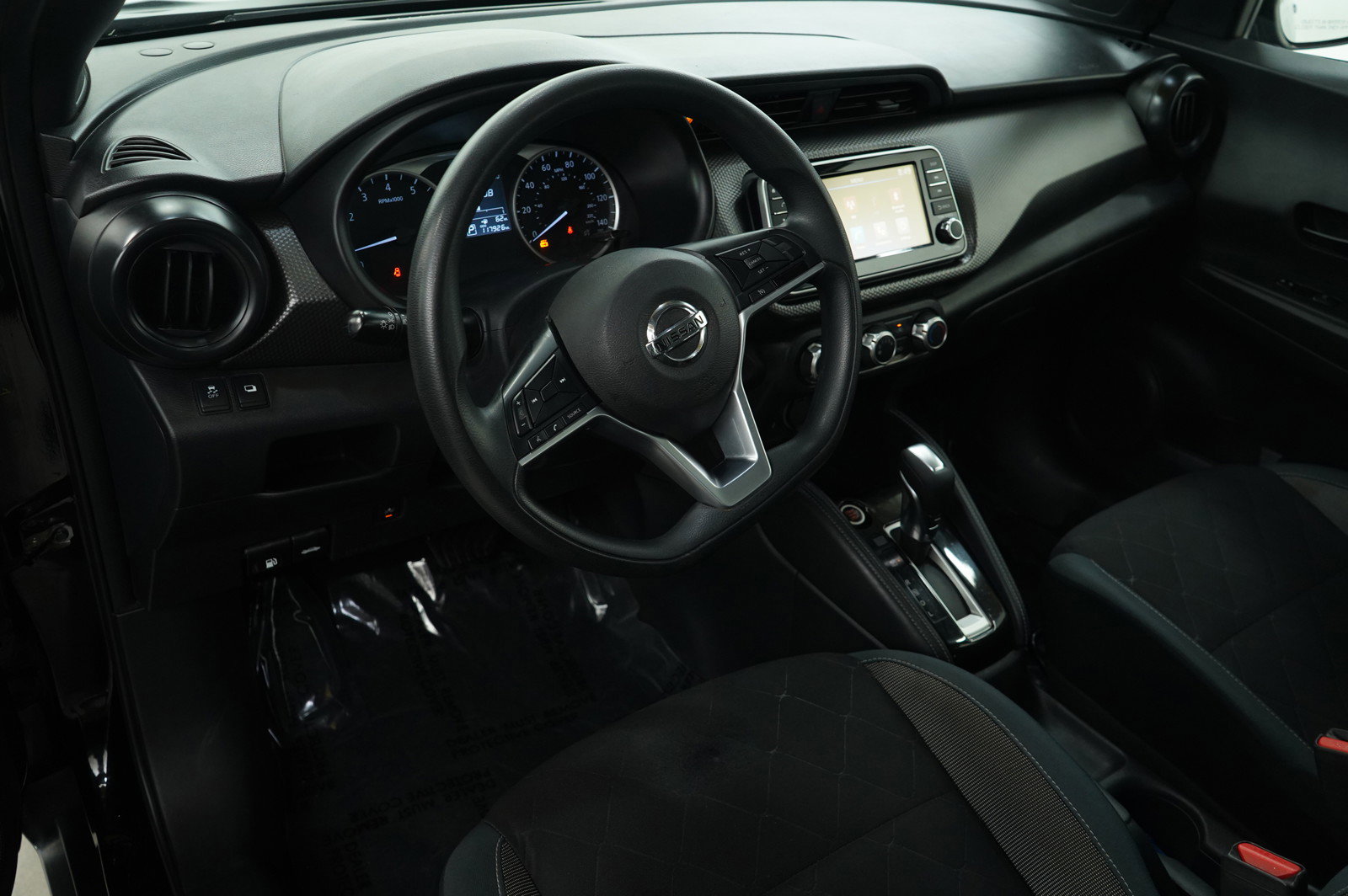 Used 2019 Nissan Kicks S image 18