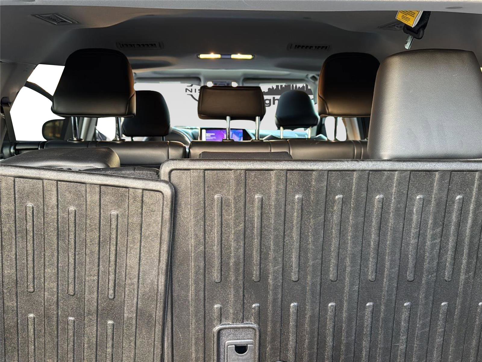 Used 2023 Toyota Highlander XLE image 36